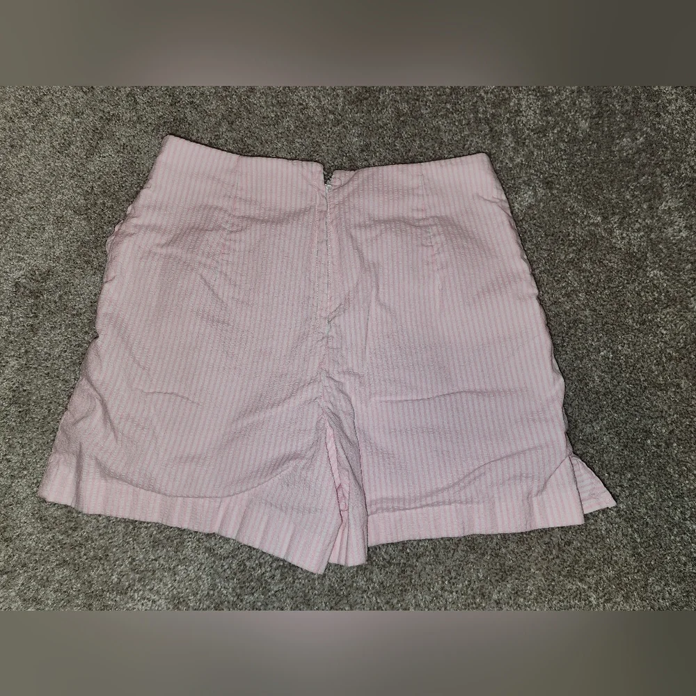 Preowned Lilly Pulitzer pink and‎ white gingham shorts size 0